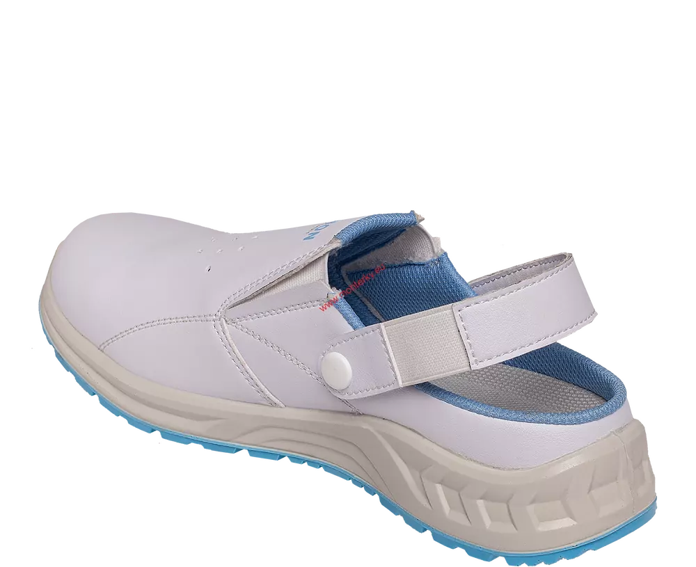 Pantofle BNN WHITE OB Slipper 0676010410