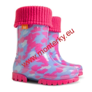 Dívčí zateplené holinky TWISTER LUX PRINT 0039 C srdíčka